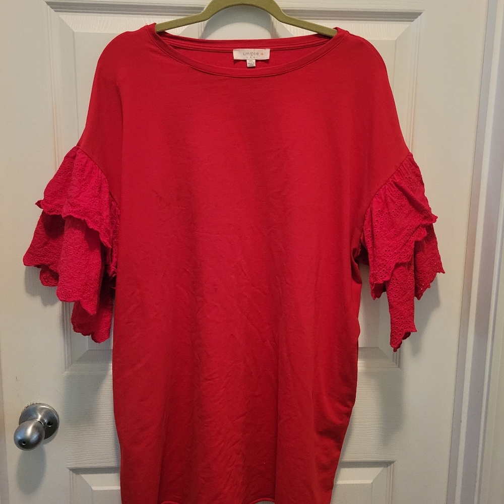Umgee Plus Red Tshirt Dress with 3/4 eyelet lace sleeves Size 1XL